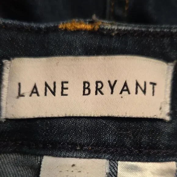 LANE BRYANT Mid Rise Girlfriend Shorts Flex Magic Waistband Dark Wash Size 18 - Picture 3 of 5